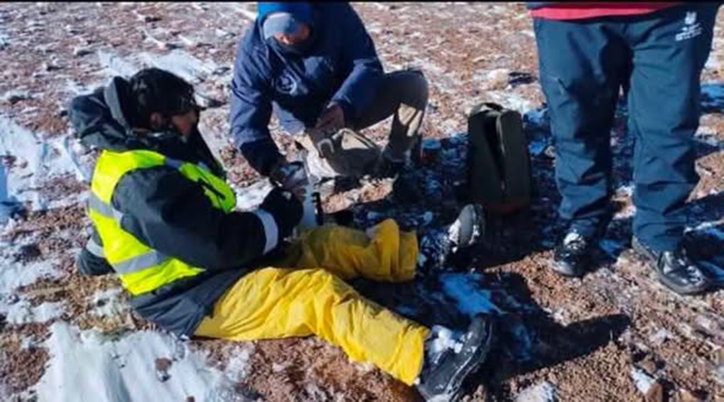 FINAL FELIZ EN LA PUNA CATAMARQUEÑA: ENCONTRARON CON VIDA A LOS CUATRO MINEROS DESAPARECIDOS TRAS UN HISTÓRICO OPERATIVO DE RESCATE FINAL FELIZ EN LA PUNA CATAMARQUEÑA: ENCONTRARON CON VIDA A LOS CUATRO MINEROS DESAPARECIDOS TRAS UN HISTÓRICO OPERATIVO DE RESCATE